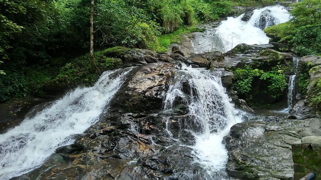 popular waterfalls in Karnataka