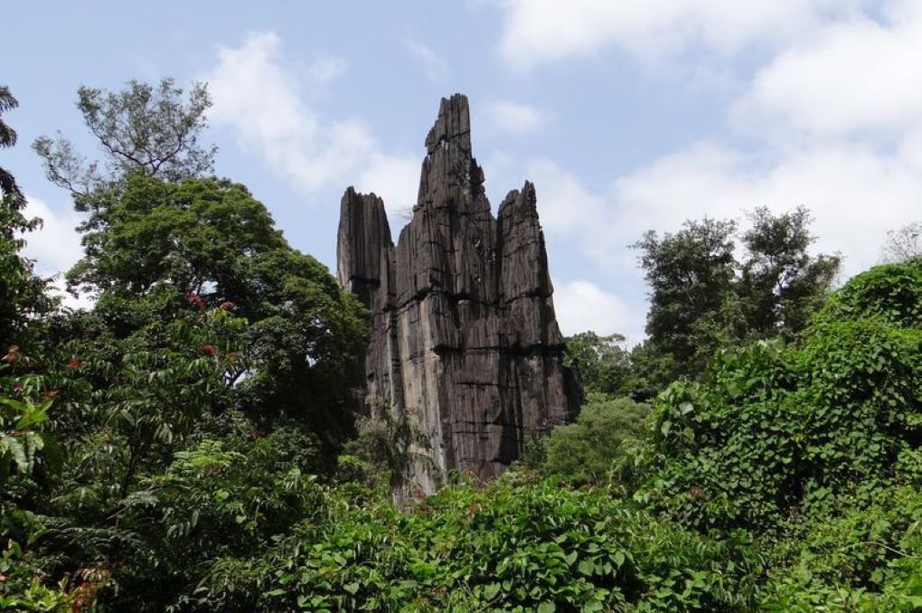 unusual rock formations near Bangalore 