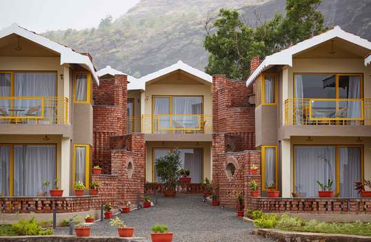 Mountain Stay at Malshej Ghat for weekend getaway