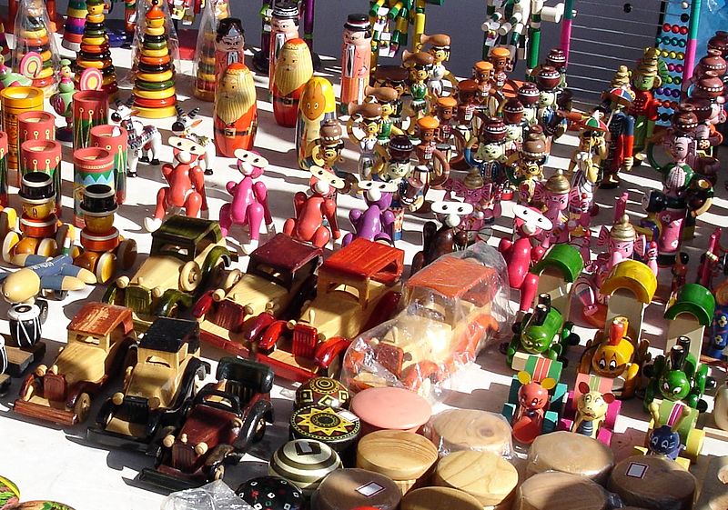 wooden toys in Channapatna 