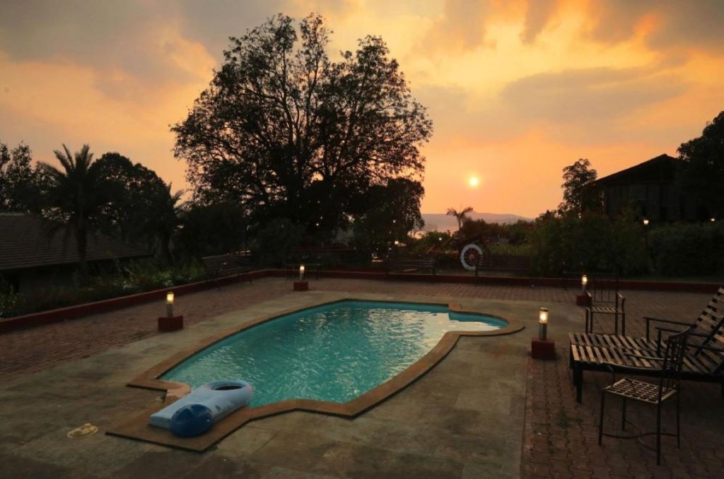 luxurious resorts in Igatpuri