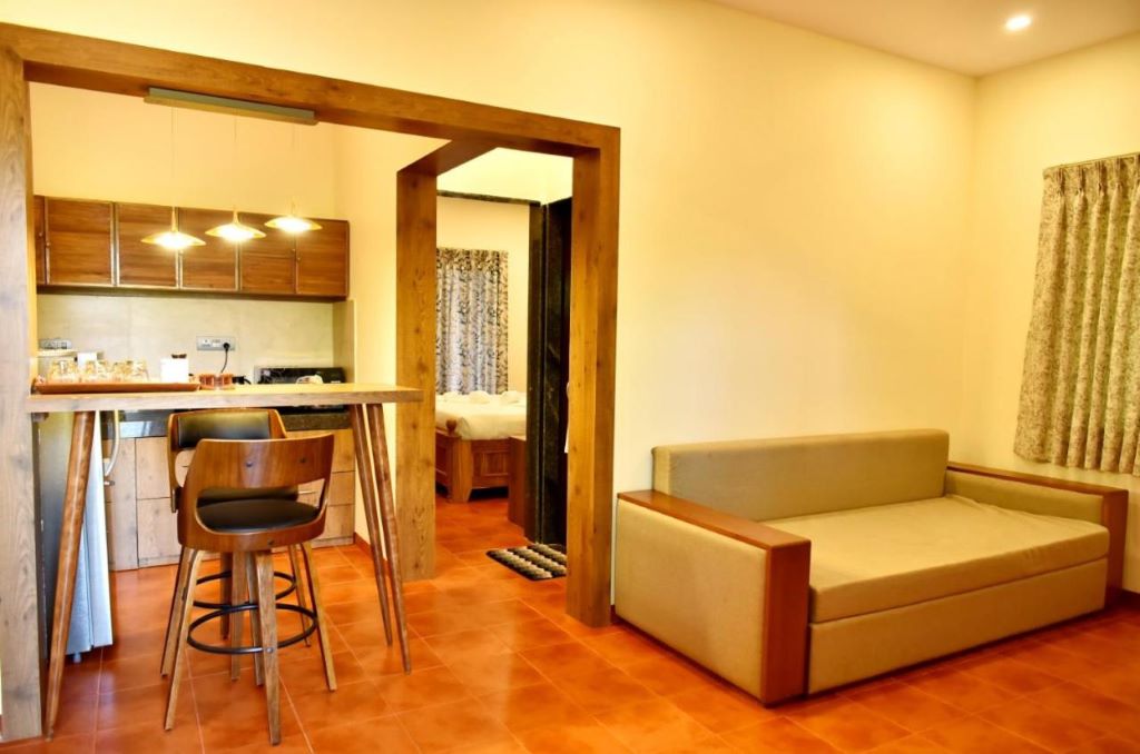 secluded forest stay in Koyna