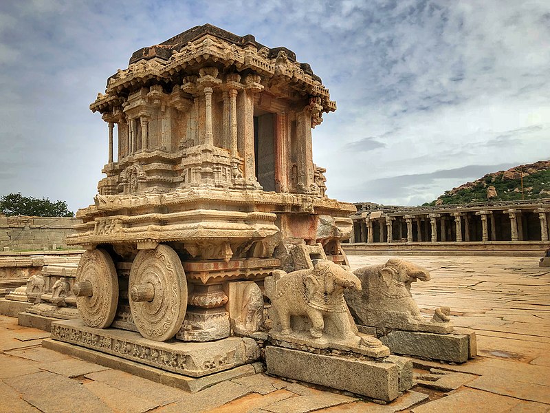 Stone_Chariot_View,_Hampi-for-road-trip-from-Bangalore