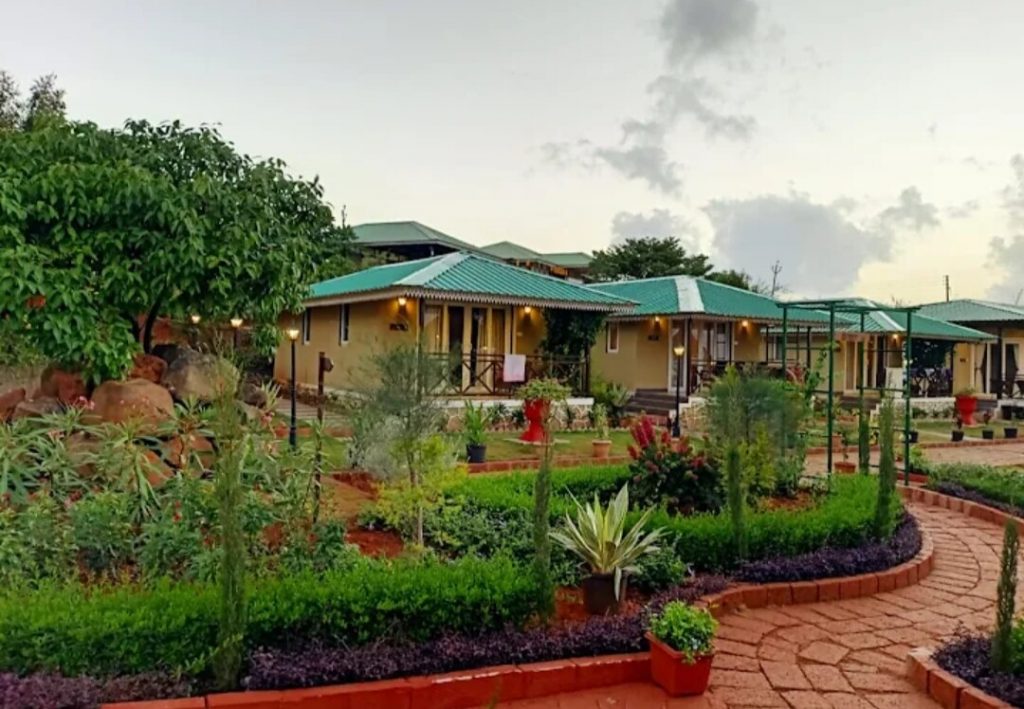 Pure veg resorts near Mumbai