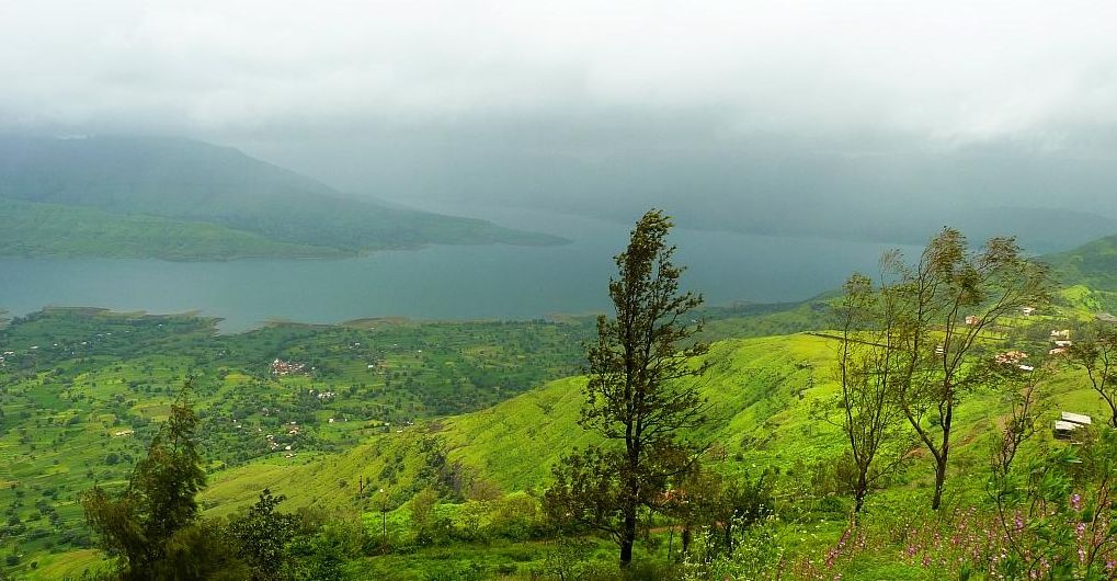 places to visit near mumbai in june