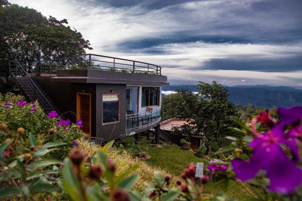 jacuzzi rooms in Munnar