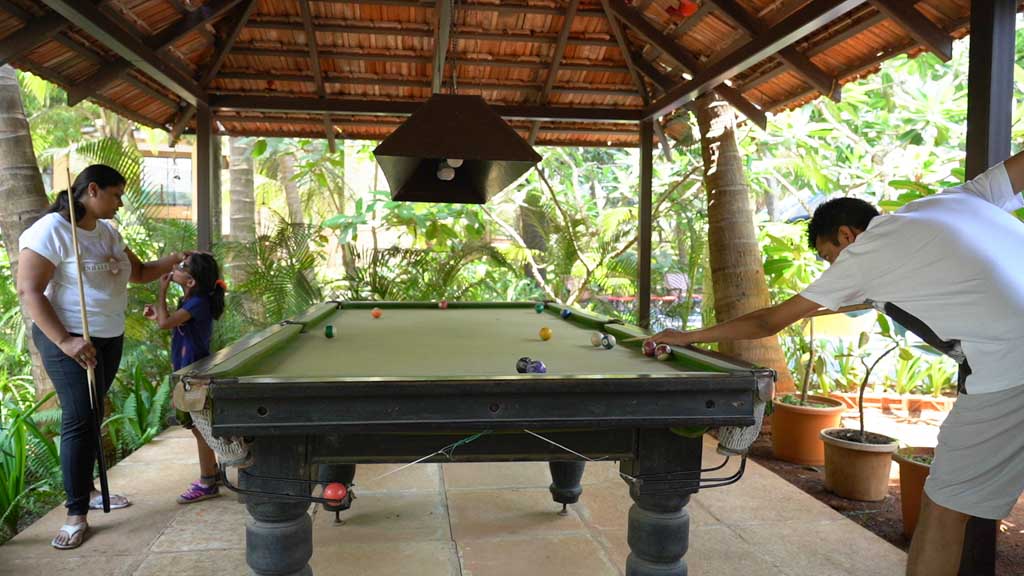 Recreational-pool-table