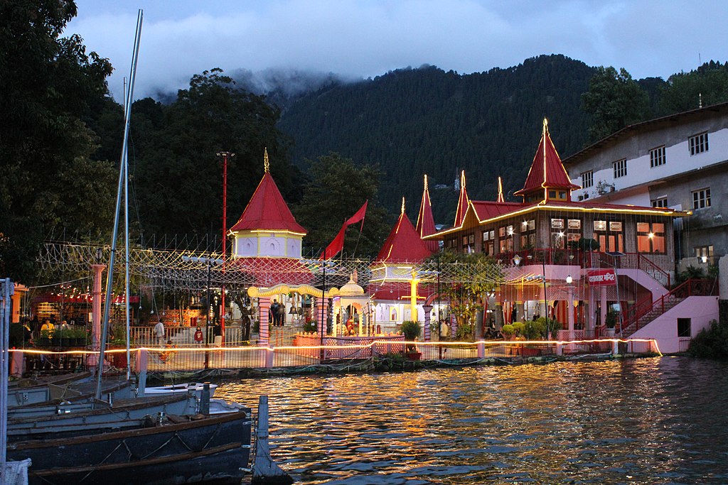 luxury resorts in nainital