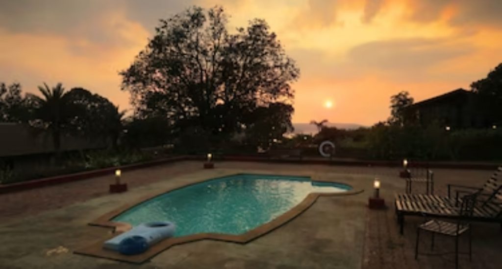 Poolside Lounge_Scenic Mountain Resort with a Lake_Igatpuri Resorts
