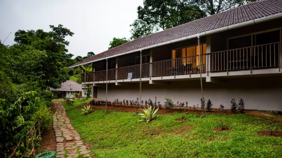 luxury resorts in wayanad