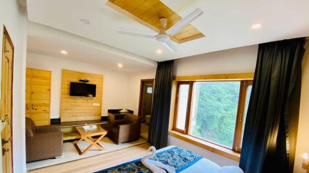mountain resorts near Delhi