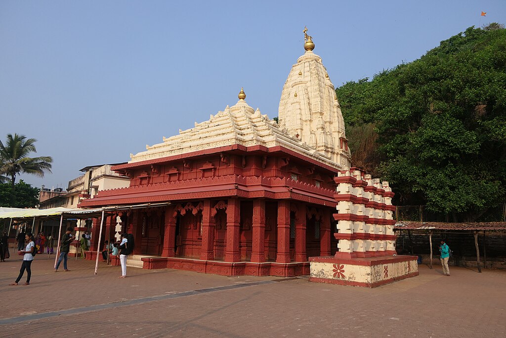 3 days trip from mumbai for couples