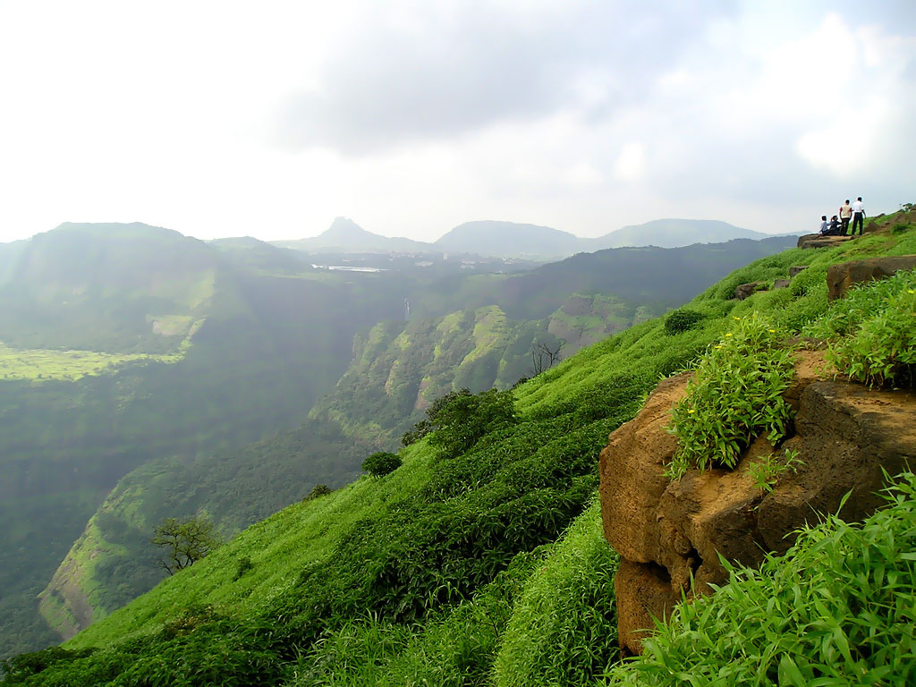 best places to visit in september in maharashtra