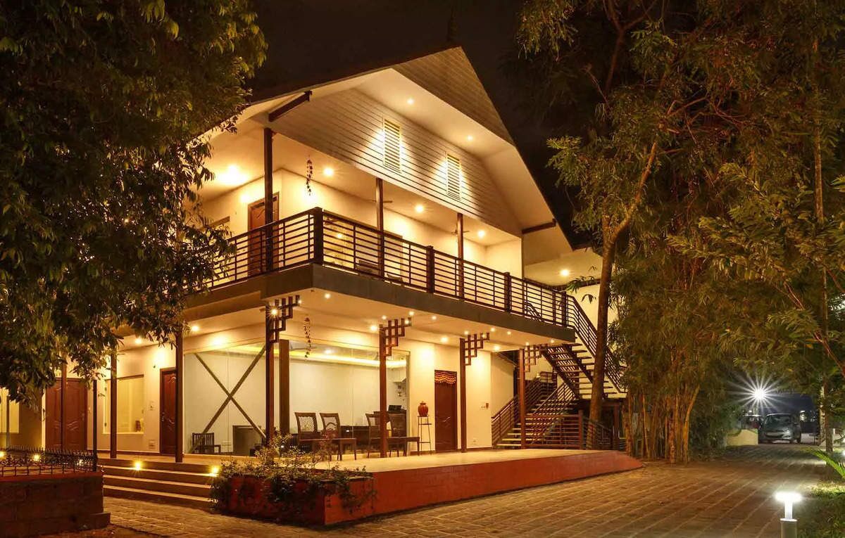 Kochi resort with a pool