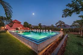 perch mountain getaway swimming pool view