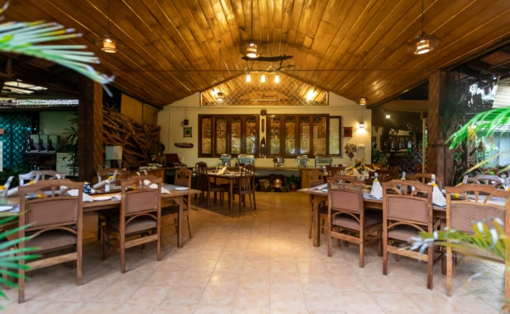 A Plantation Hideaway dining view