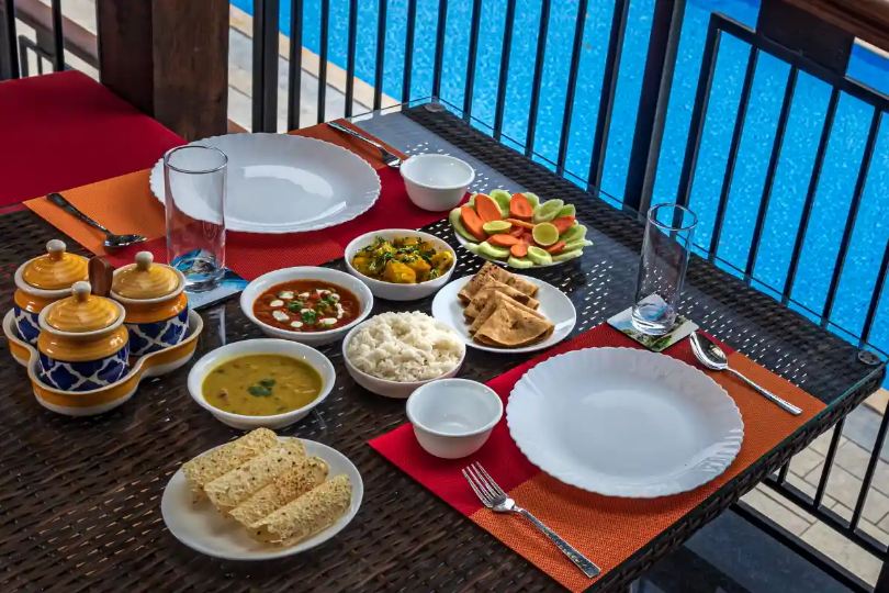 pure veg resorts in maharashtra