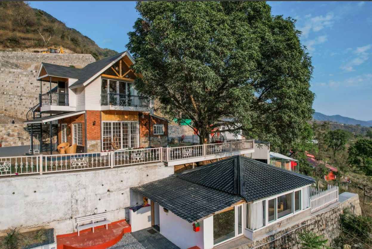 Family Villas 6 hours from Delhi