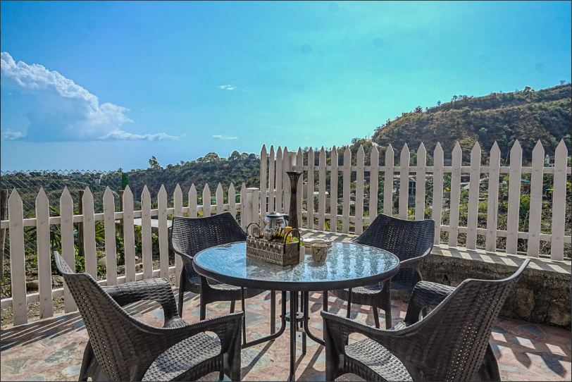 Family Villas 6 hours from Delhi