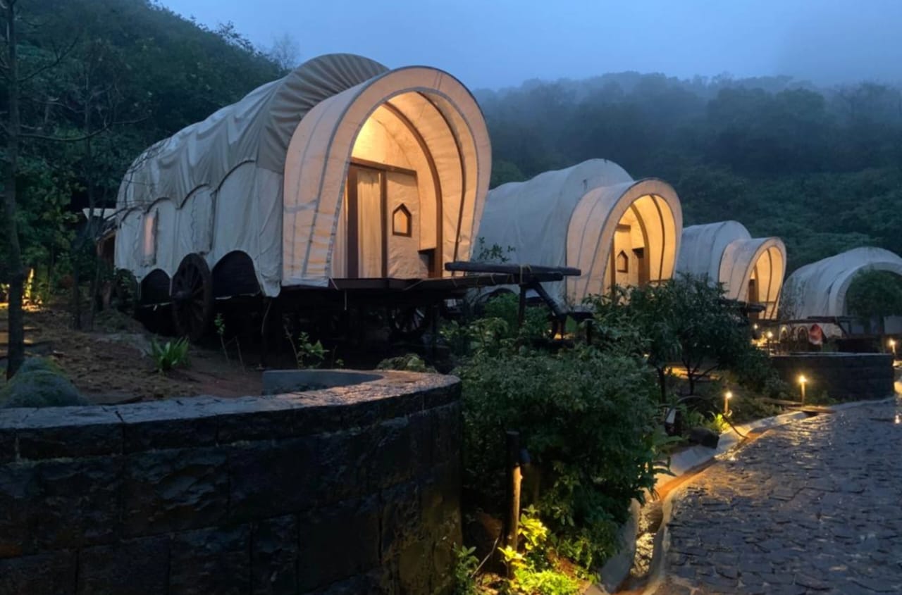 Weekend-Stays-With-Jacuzzi-From-Pune
