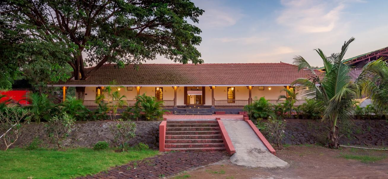 stays near Trimbakeshwar Temple in Nashik