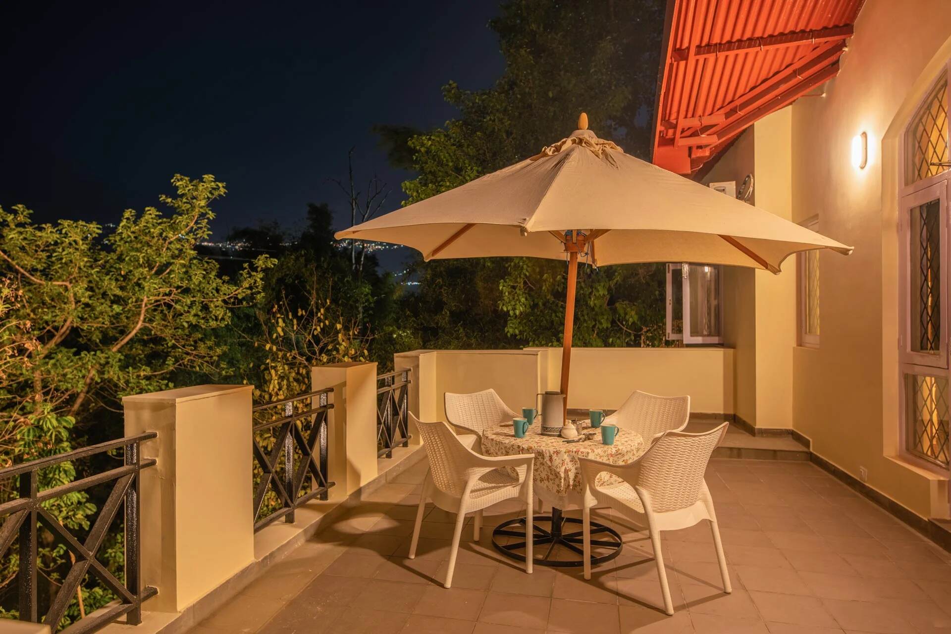 pet friendly villas for January long weekends near Delhi