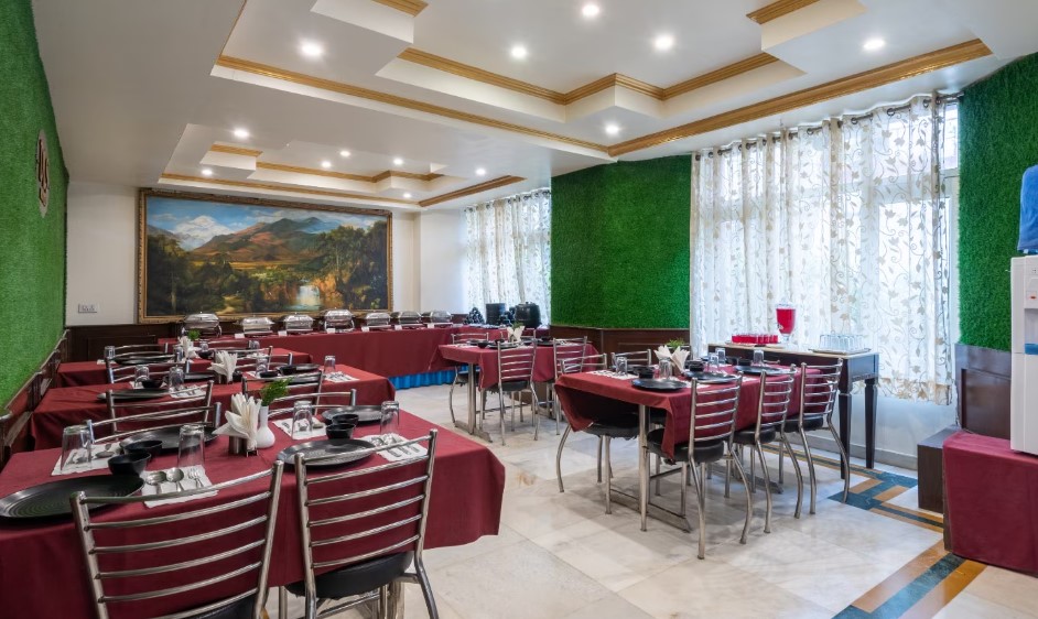 hill station getaways in Uttarakhand in 2025