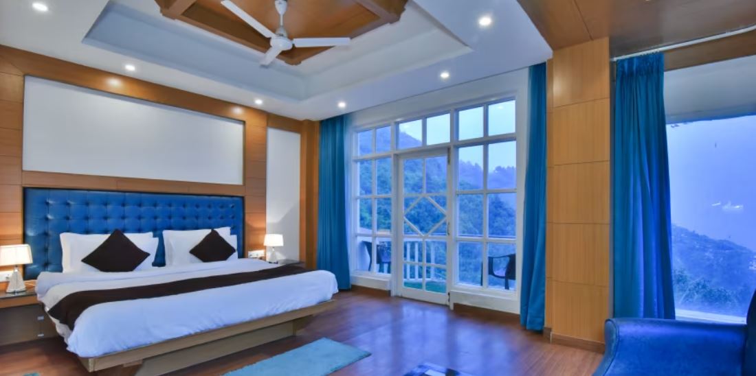 hill station getaways in Uttarakhand in 2025