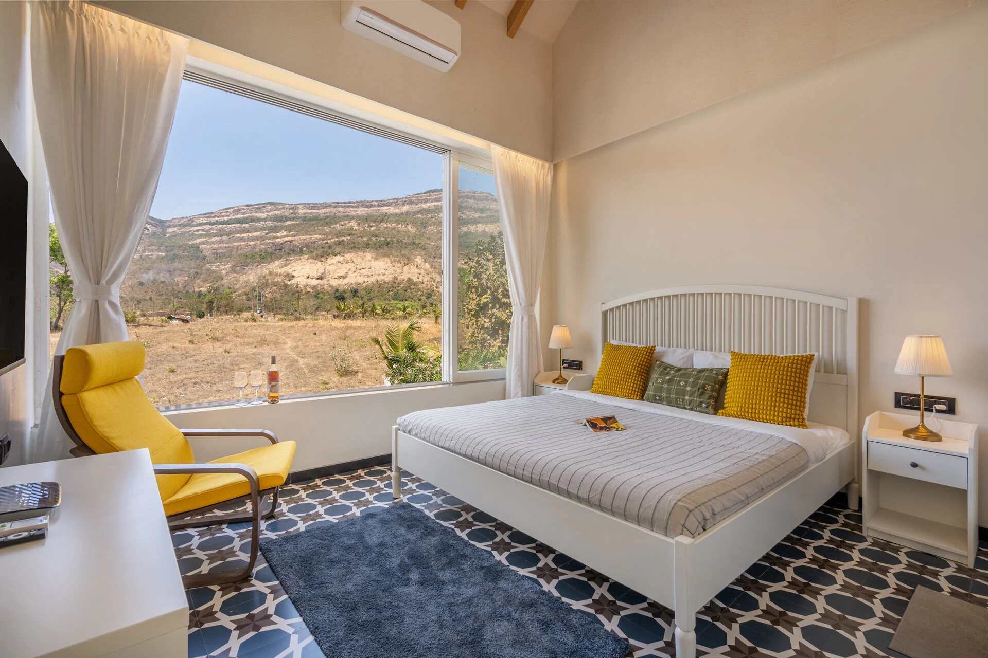 pet friendly villas in Karjat for August long weekend in 2025