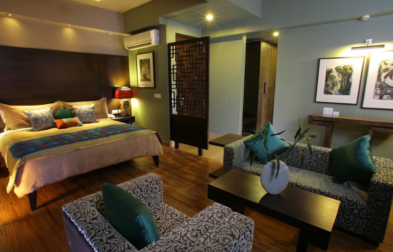 senior citizen friendly Diwali resorts near Delhi in 2025